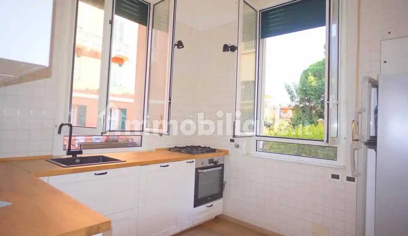 Appartamento in vendita a Genova