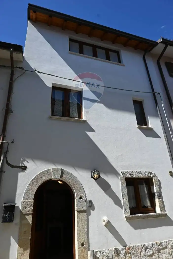 Casa indipendente in vendita a Alfedena