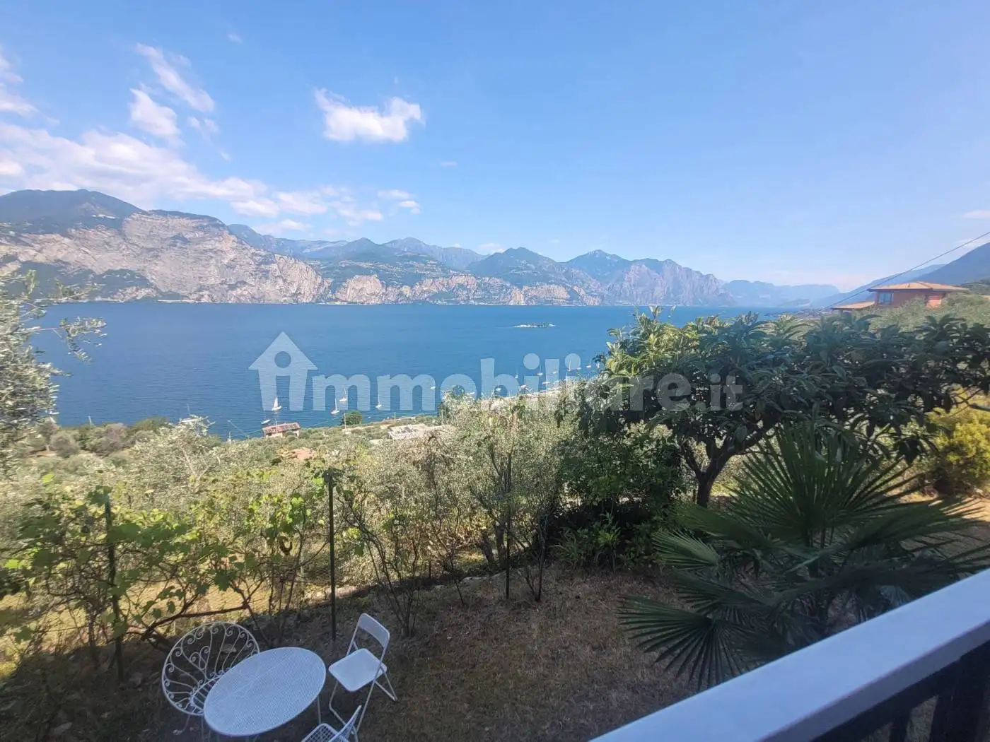Villa unifamiliare via Ugo Foscolo 1, Magugnano, Brenzone sul Garda - foto 2