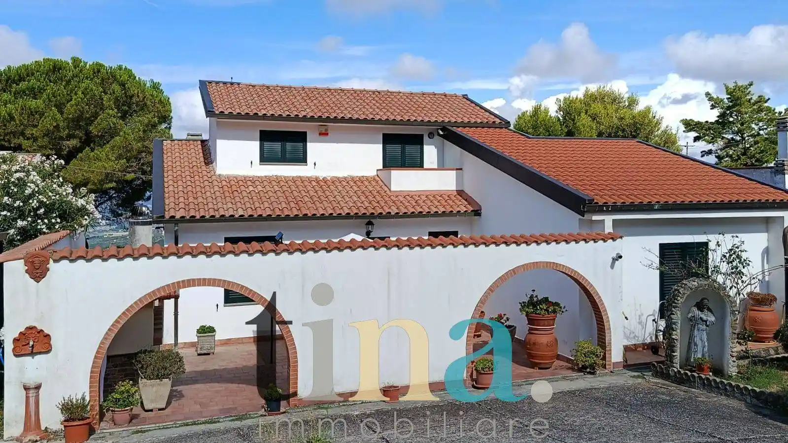 Villa in vendita a Castellina Marittima