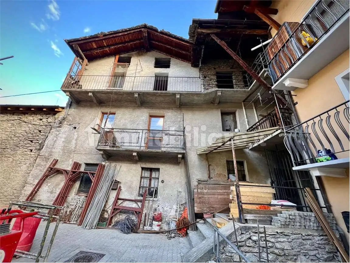 Rustico - Casale in vendita a Jovencan