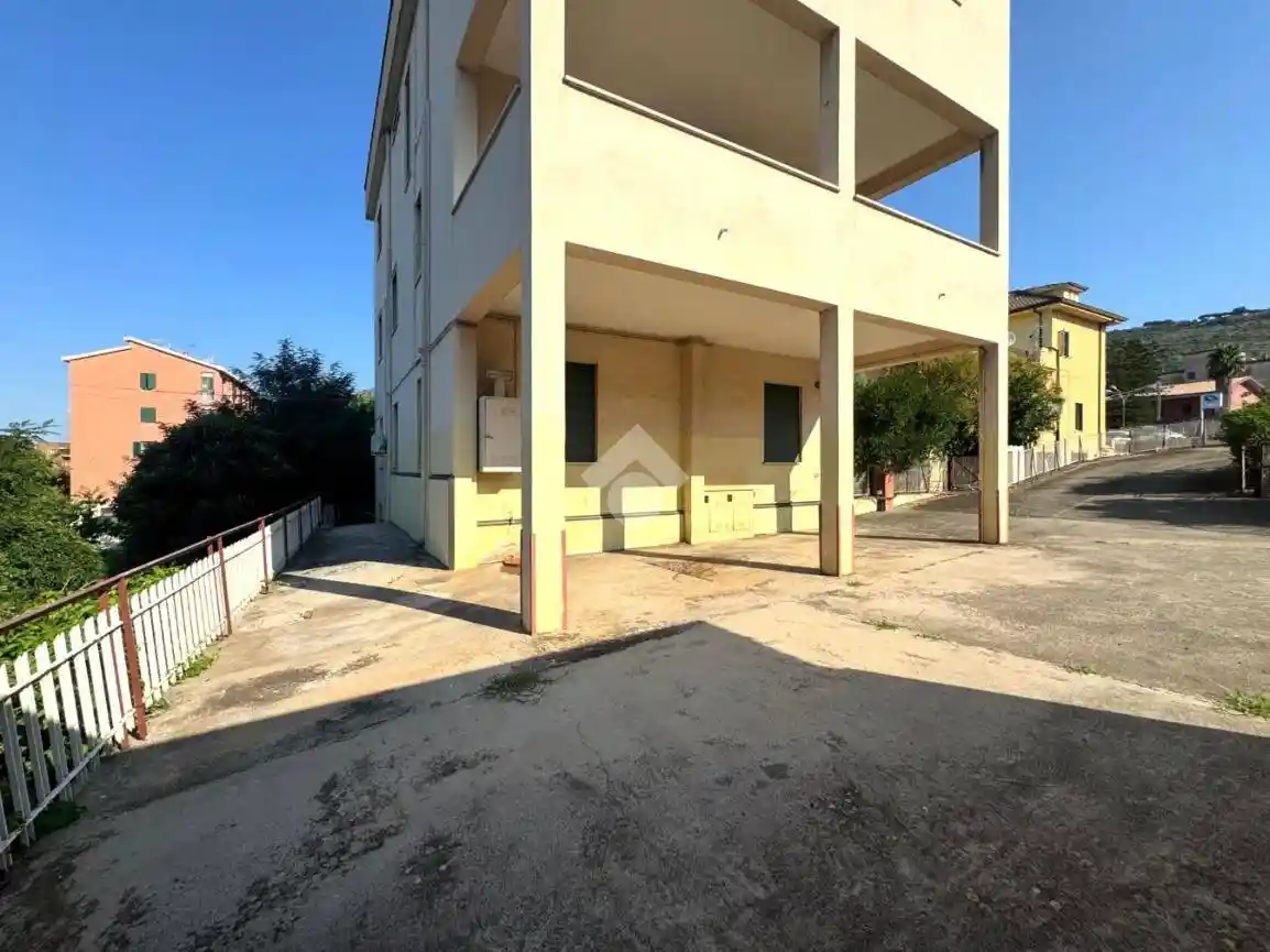 Palazzo - Edificio in vendita a Sezze