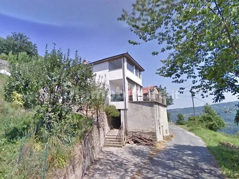 Casa indipendente in vendita a Gorzegno