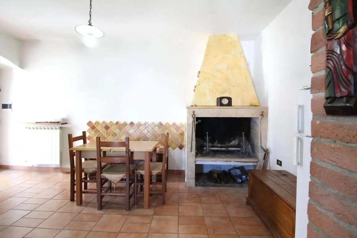 Casa indipendente in vendita a Stroncone