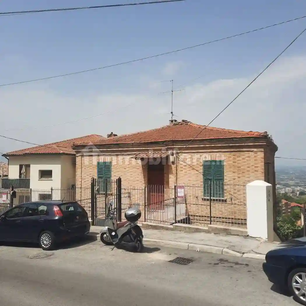 Terratetto unifamiliare via Giovanni Antonio Santarelli, Chieti Città, Chieti - foto 4