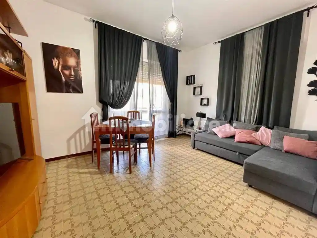 Trilocale via sant' Alessandro, Castronno - foto 2