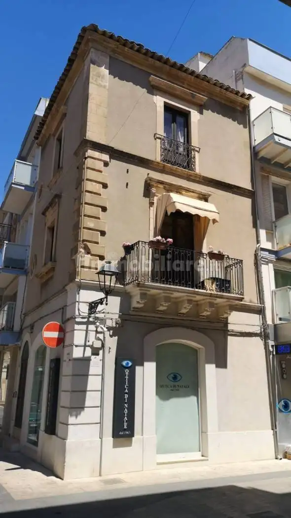 Appartamento in affitto a Vittoria