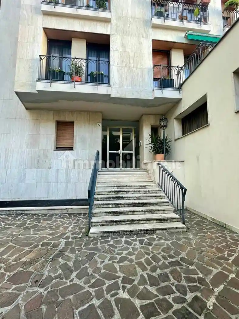 Trilocale ottimo stato, quarto piano, Centro, Gallarate - foto 4