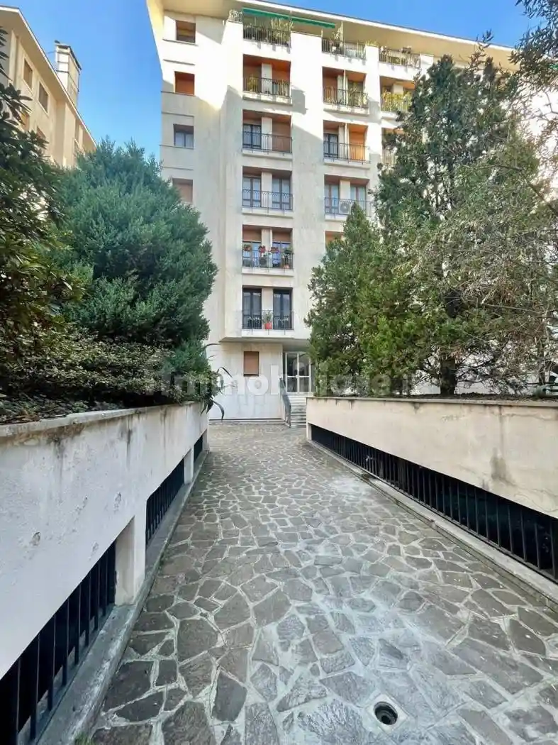 Trilocale ottimo stato, quarto piano, Centro, Gallarate - foto 5