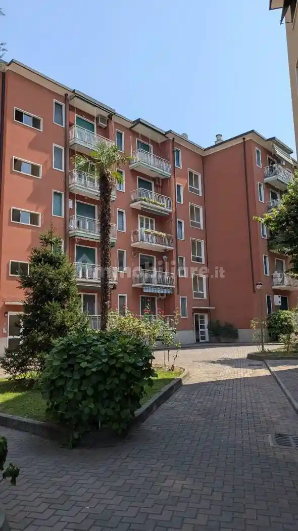 Bilocale via Lorenteggio 205, Giambellino, Milano - foto 2