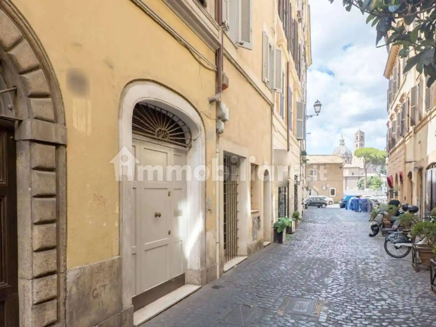 Palazzo - Edificio in vendita a Roma