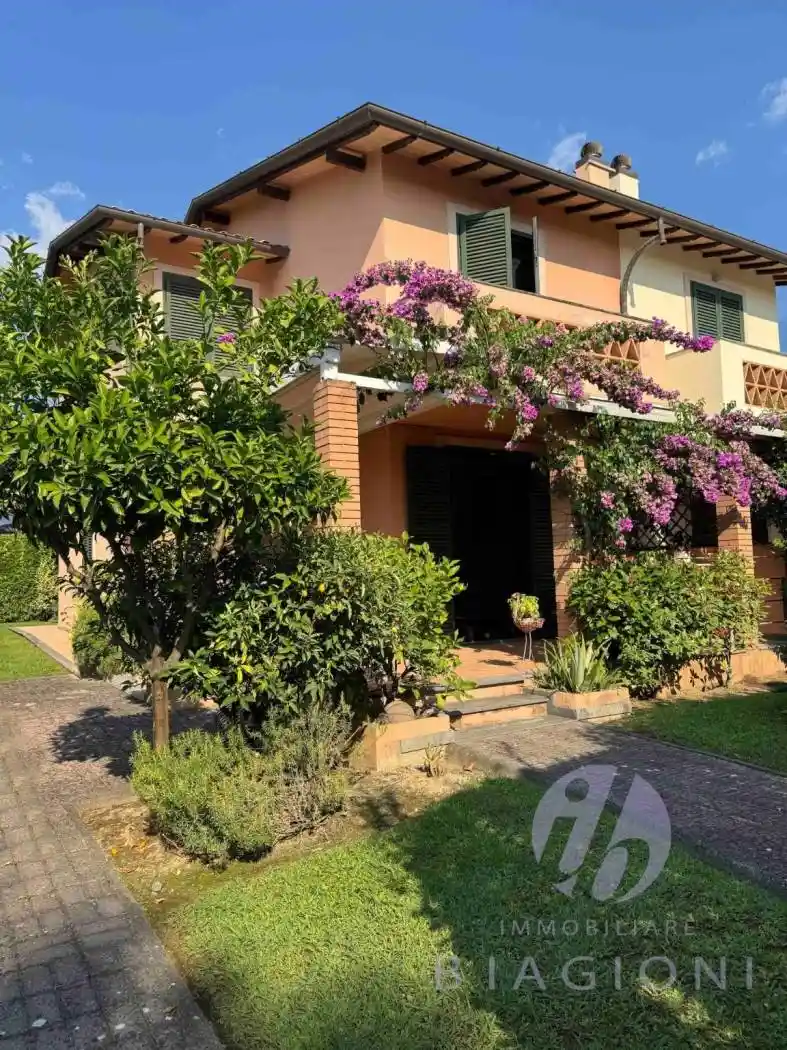 Villa in vendita a Pietrasanta