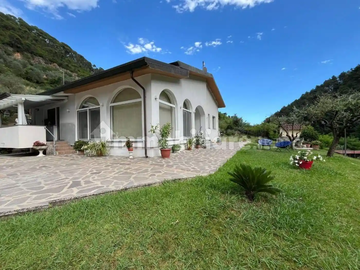 Villa in vendita a Massa