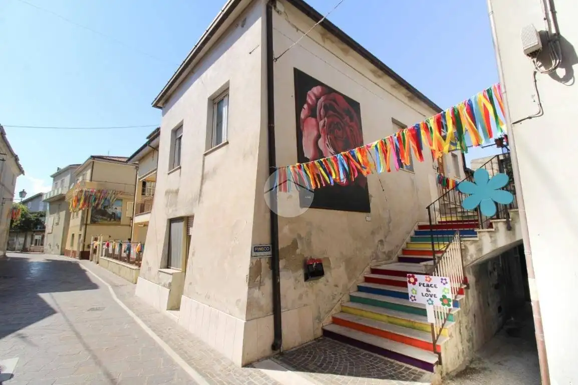 Casa indipendente in vendita a Atri