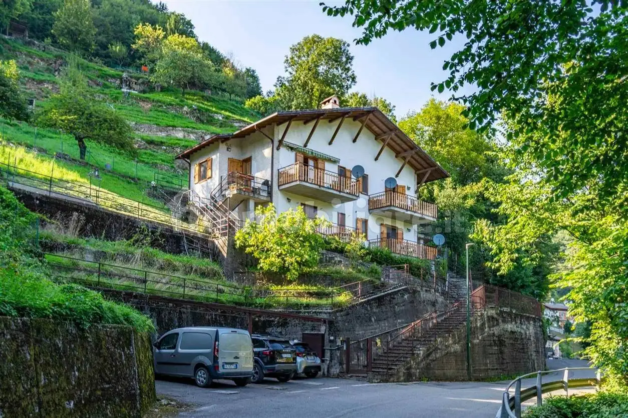 Appartamento in vendita a Algua