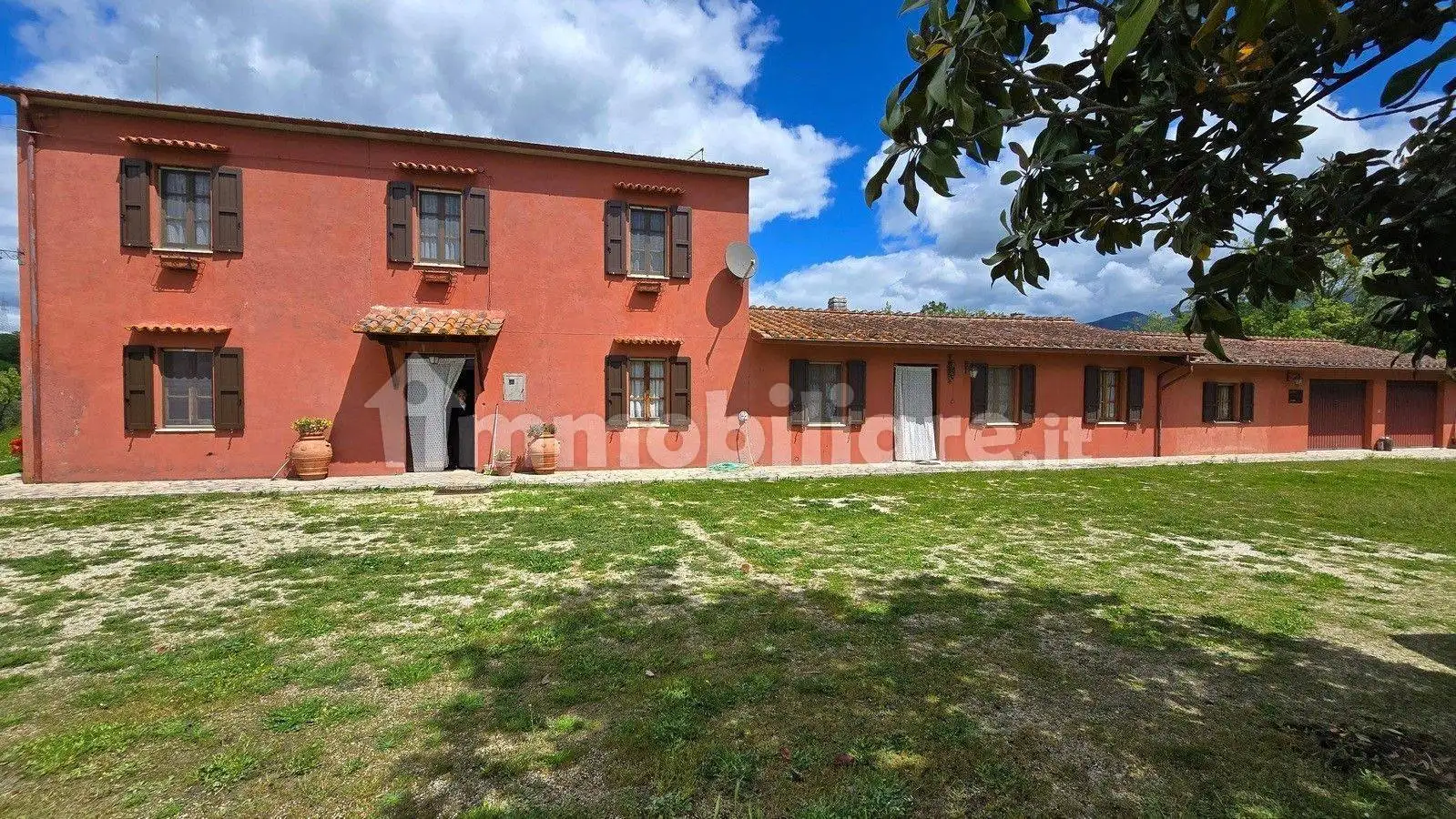 Rustico - Casale in vendita a Montecchio