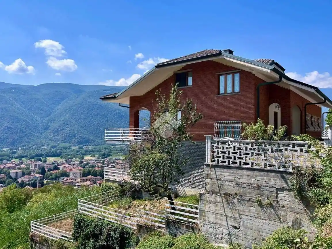 Villa in vendita a Condove