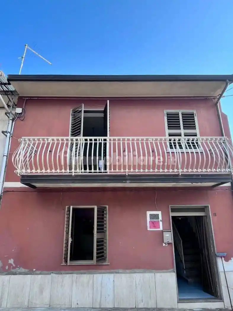 Appartamento in vendita a Laureana di Borrello