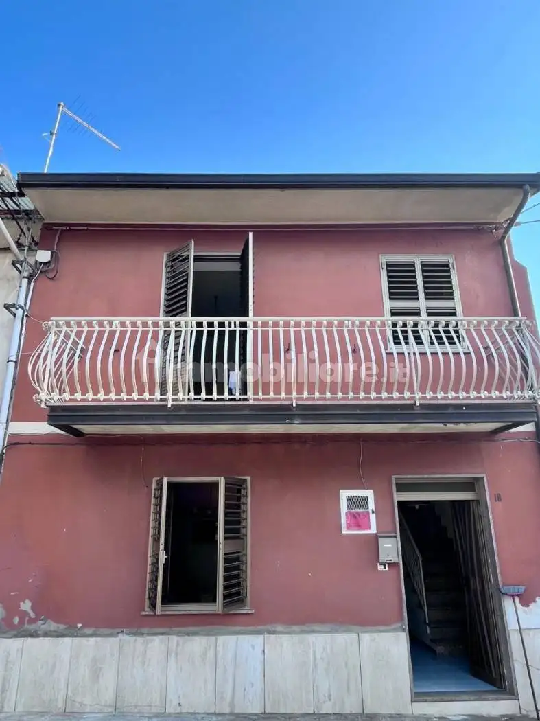 Appartamento in vendita a Laureana di Borrello