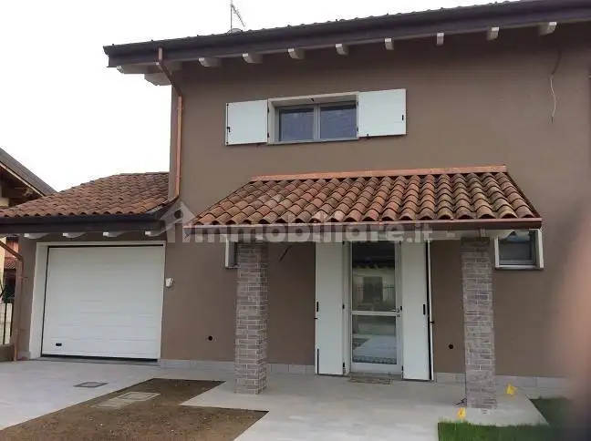 Villa in vendita a Trivolzio