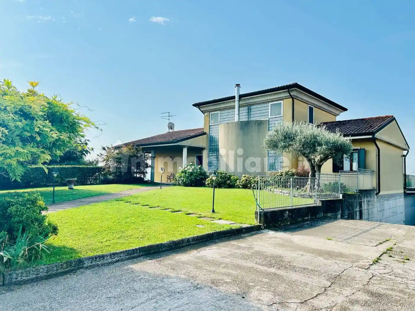 Villa in vendita a Villafranca di Verona