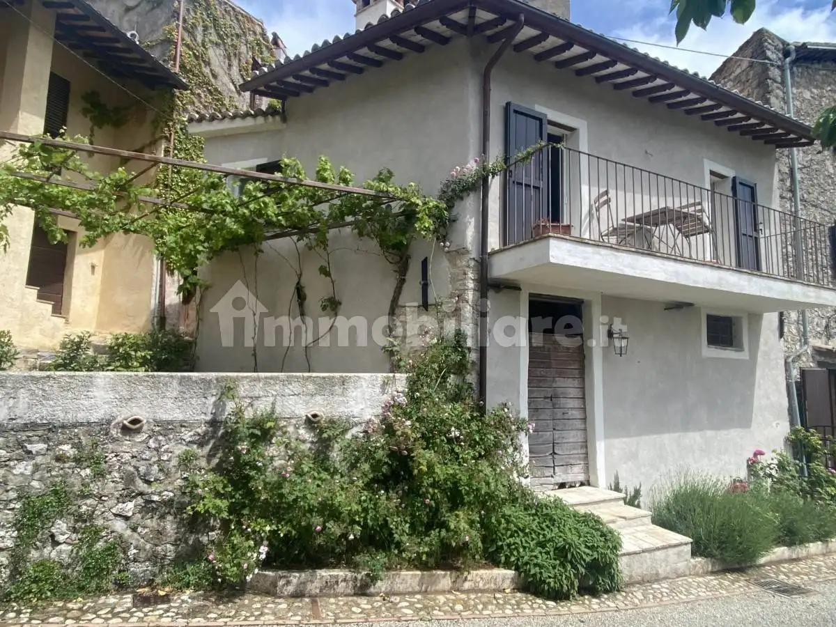 Casa indipendente in vendita a Spoleto