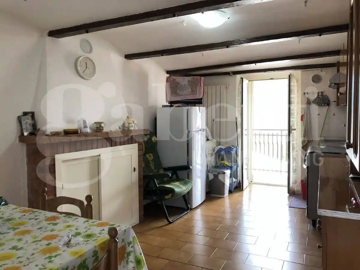 Trilocale via San Rocco, 10, Castel del Giudice - foto 3