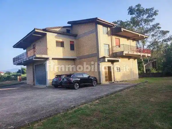 Villa in vendita a Santi Cosma e Damiano