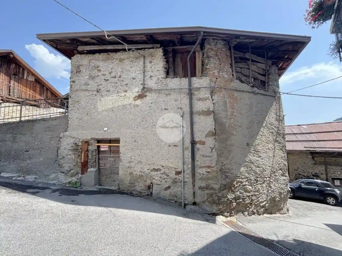 Casa indipendente in vendita a Monno