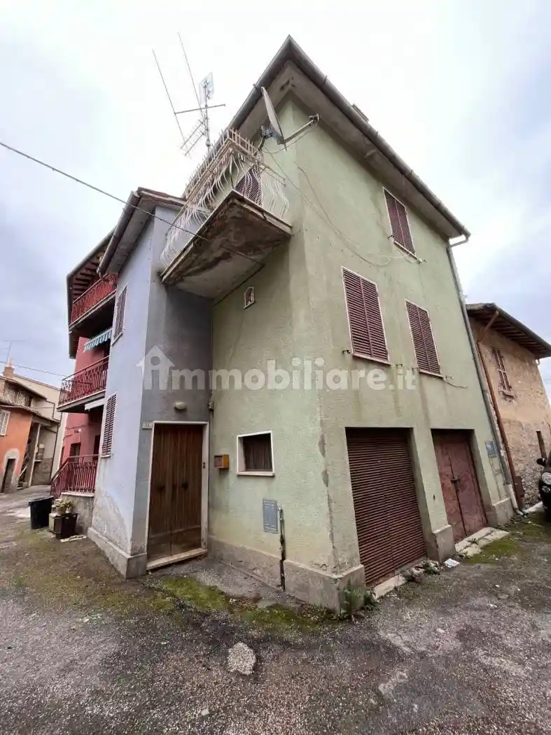 Casa indipendente in vendita a Todi