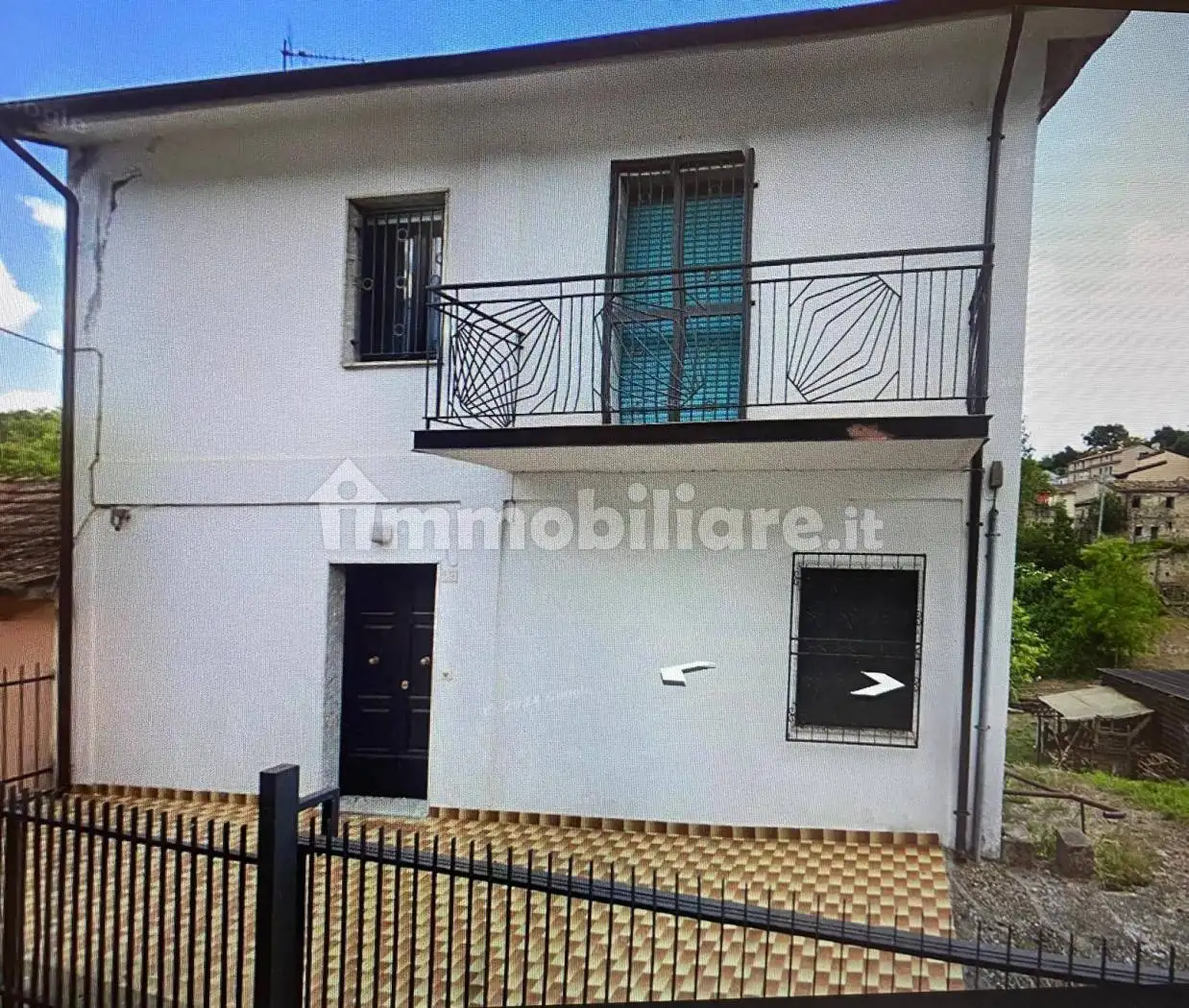 Casa indipendente in vendita a Vallesaccarda