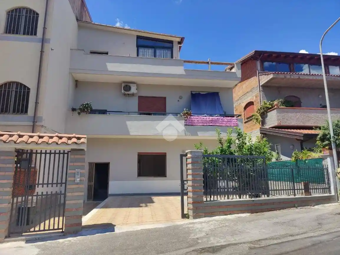 Appartamento in vendita a Giardini-Naxos