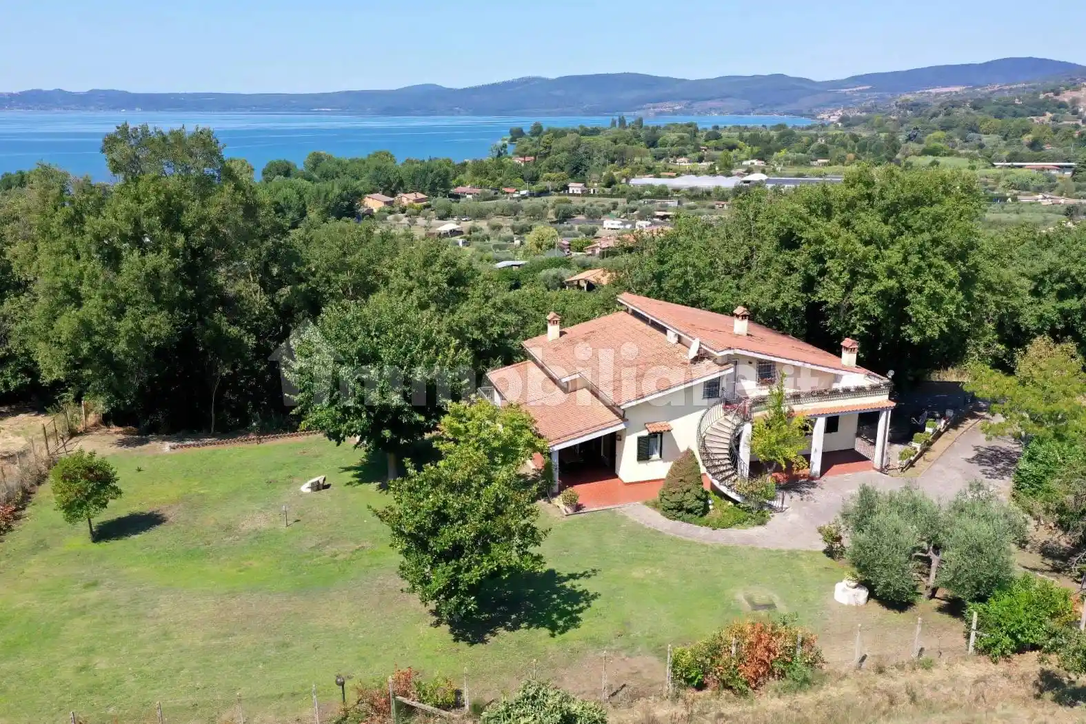 Villa in vendita a Trevignano Romano