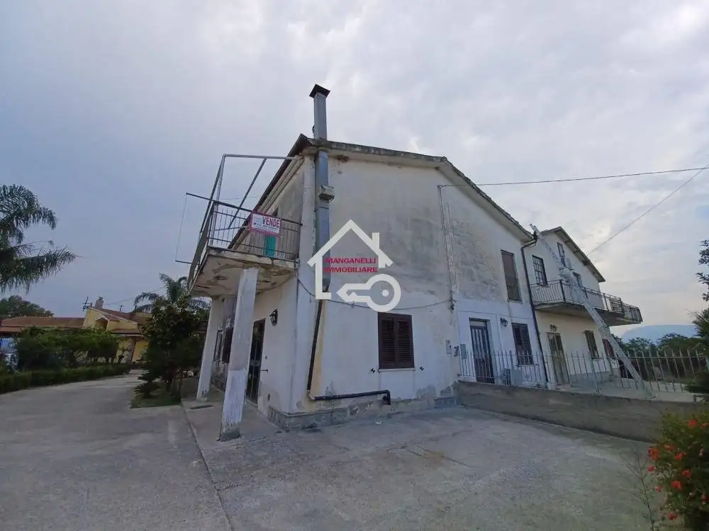 Appartamento in vendita a Albanella