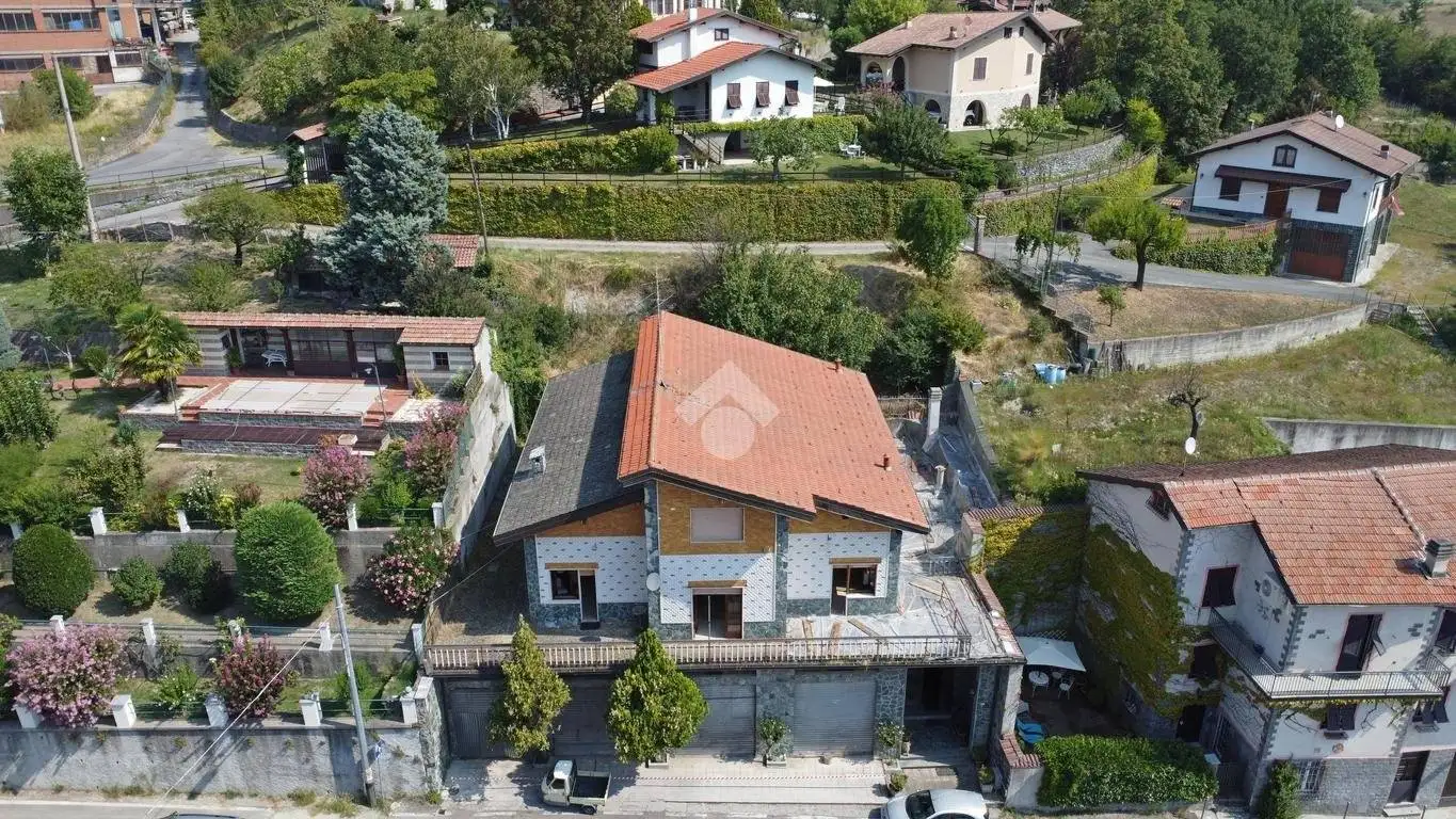 Casa indipendente in vendita a Bosio