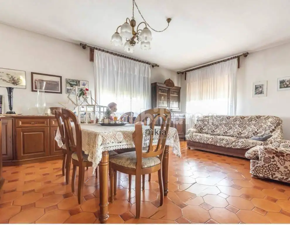 Casa indipendente in vendita a Castegnero