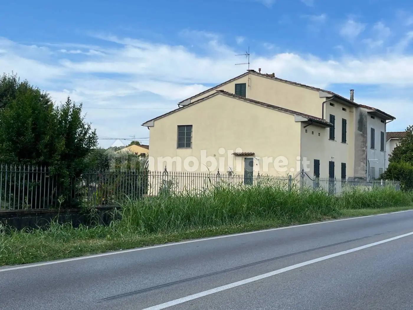 Casa indipendente in vendita a Lucca