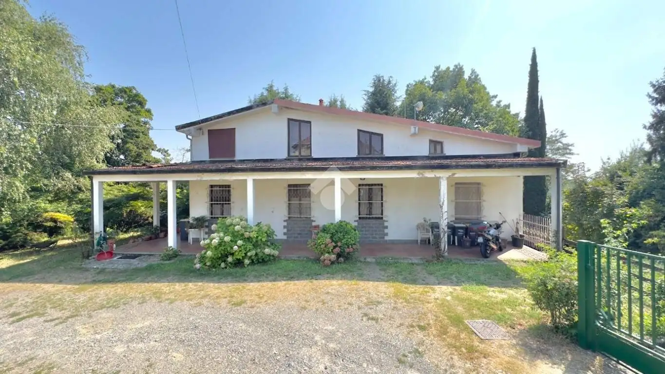 Villa in vendita a Pasturana