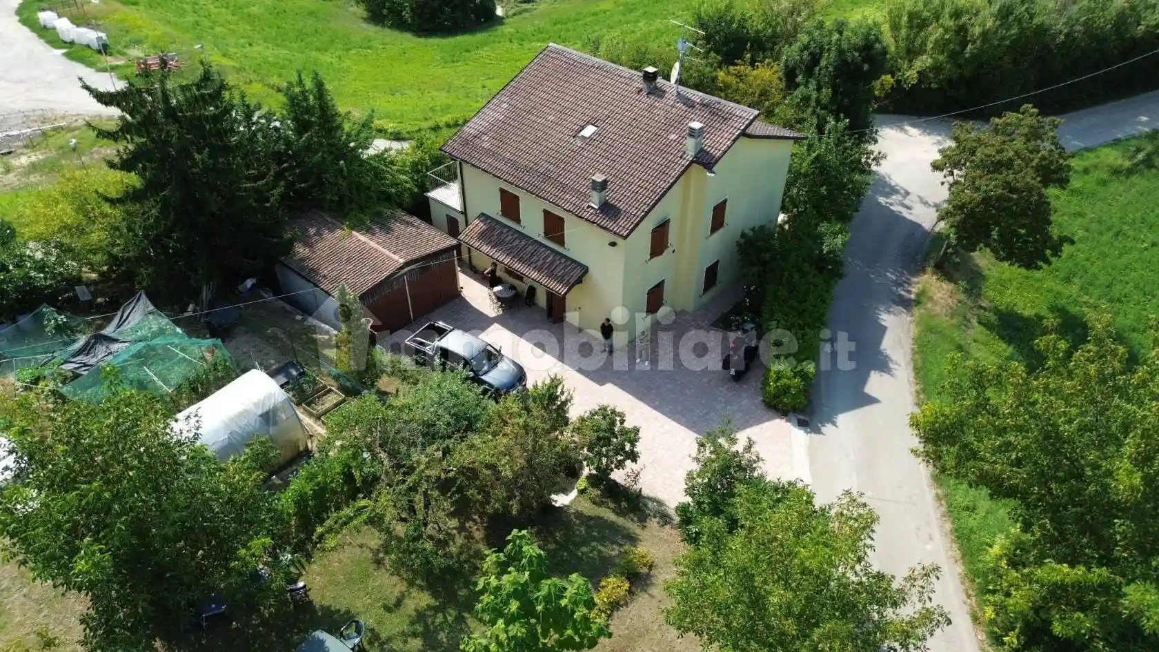 Villa in vendita a Castelnovo Ne' Monti