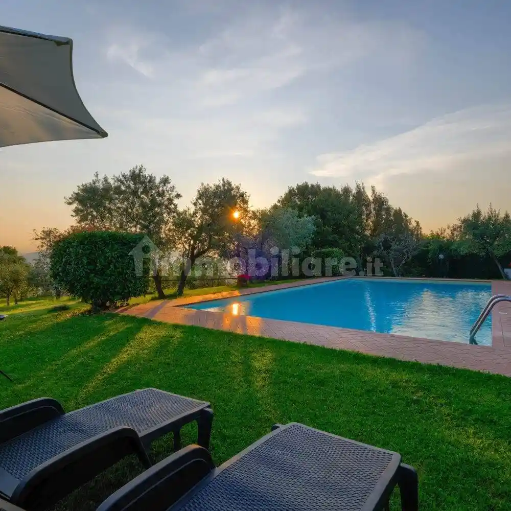 Rustico - Casale in vendita a Reggello