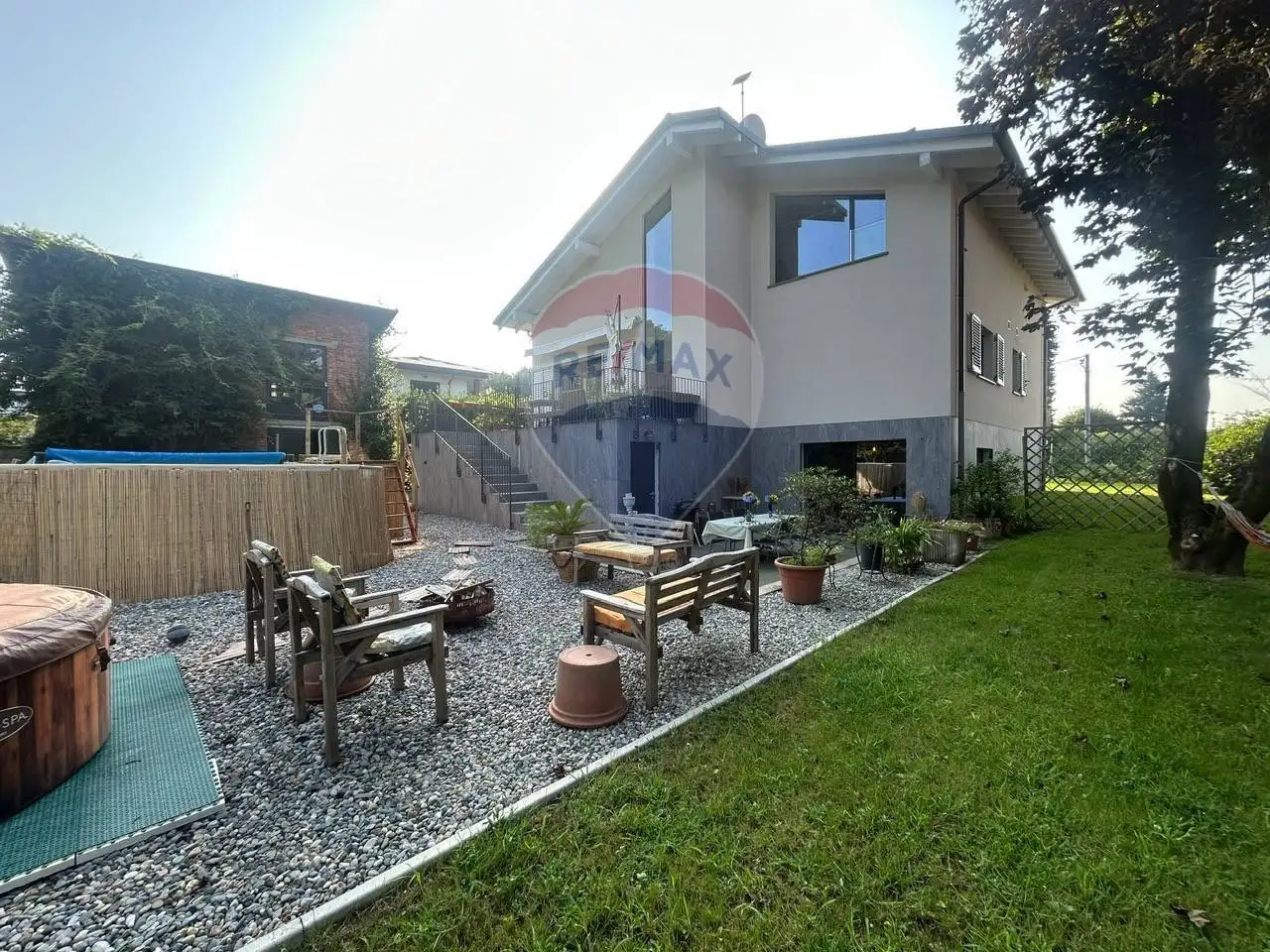 Villa in vendita a Monvalle