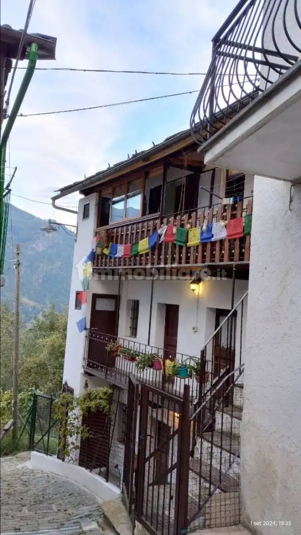 Rustico - Casale in vendita a Ingria