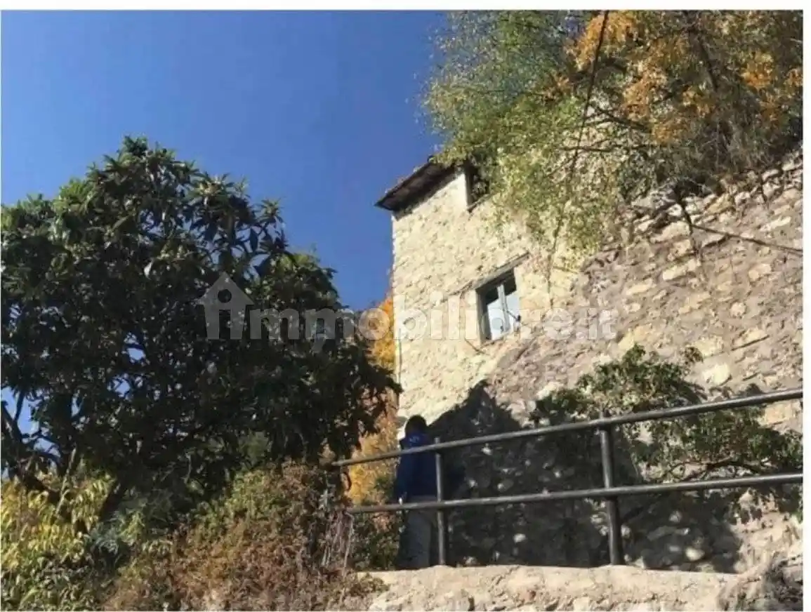 Casa indipendente in vendita a Terni