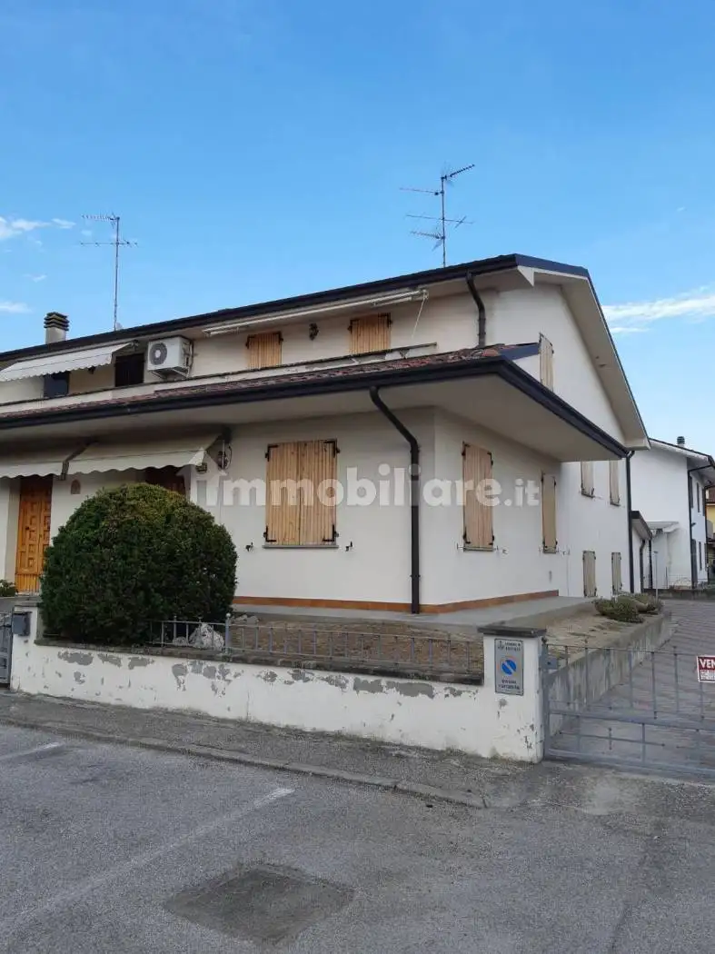 Villa in vendita a Argenta