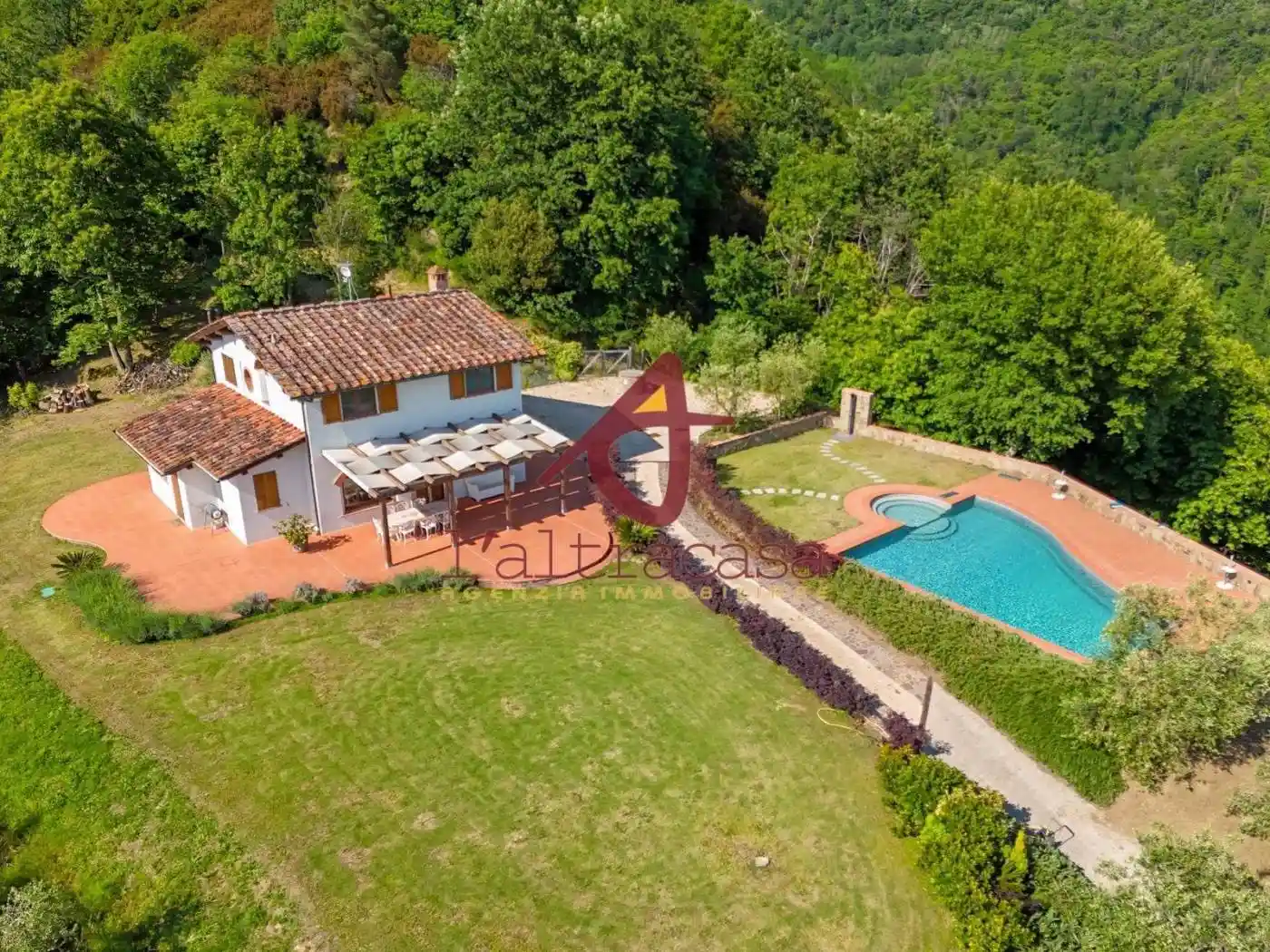 Rustico - Casale in vendita a Massa e Cozzile