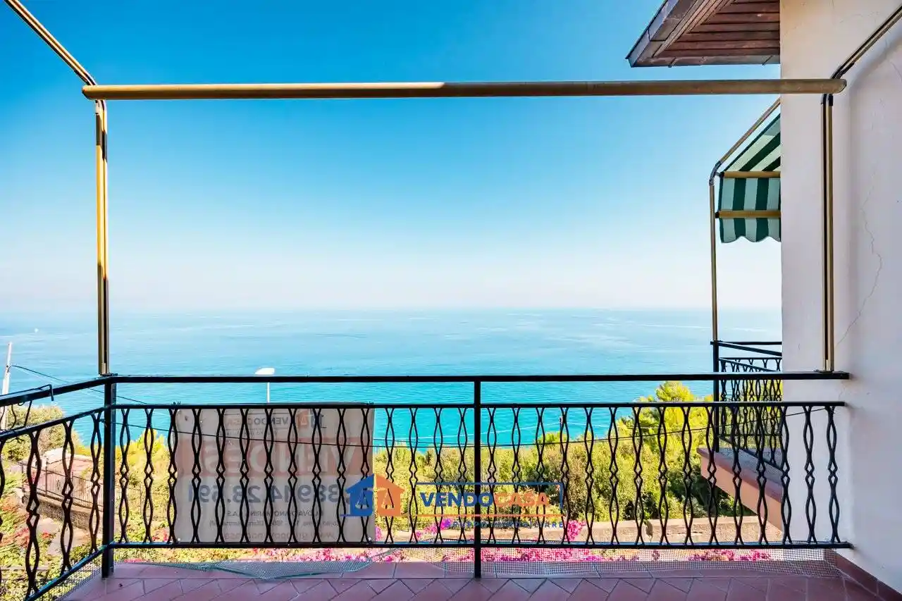 Appartamento in vendita a Cervo