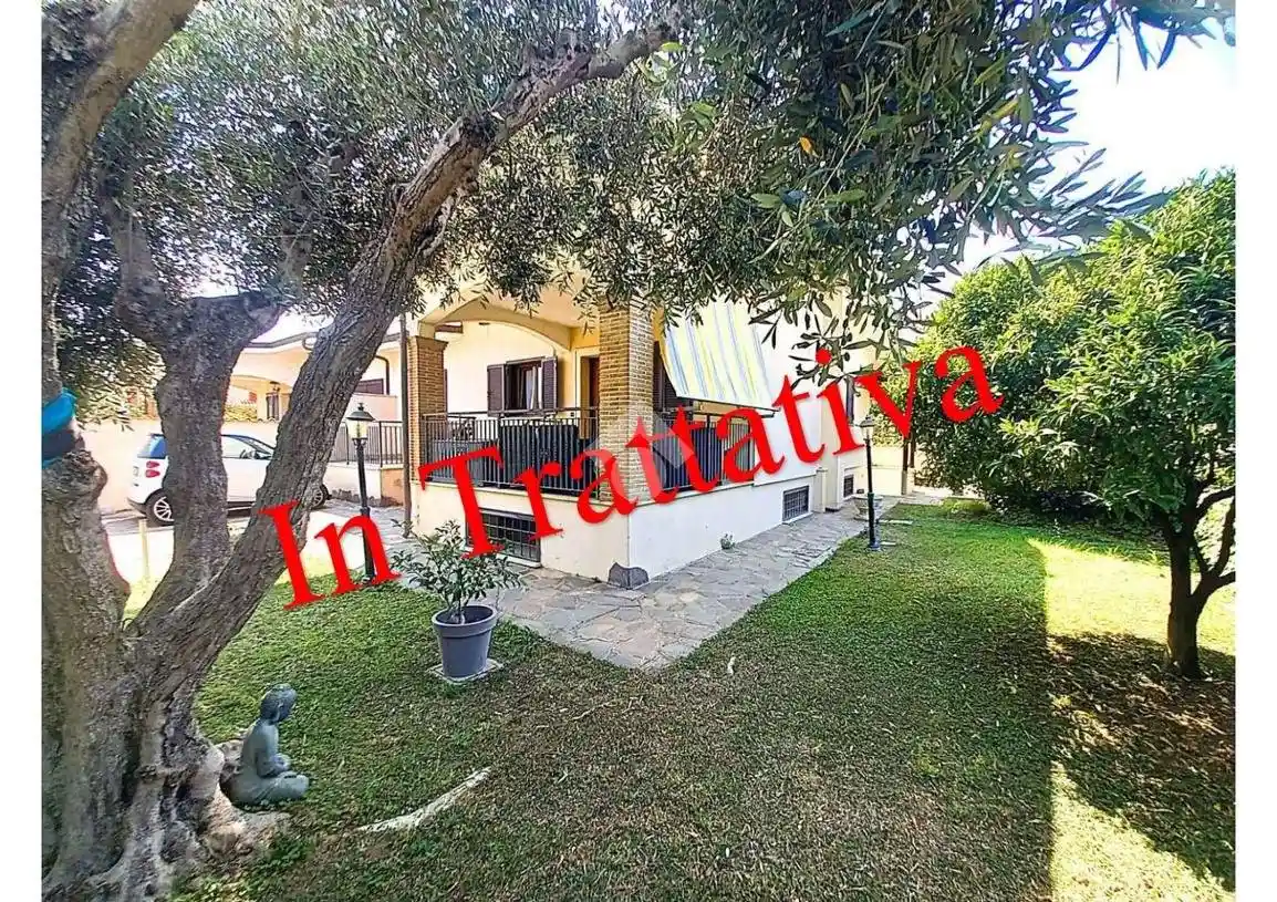 Villa in vendita a Ardea