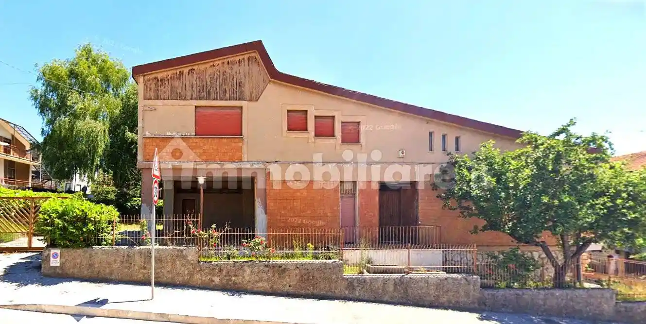 Villa unifamiliare via Dei Fiori, 38, Centro, Avezzano - foto 2