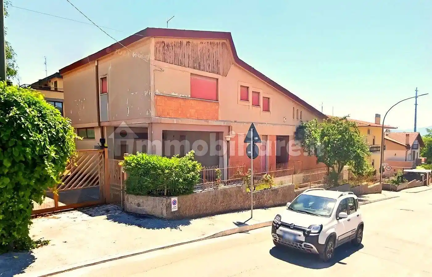 Villa unifamiliare via Dei Fiori, 38, Centro, Avezzano - foto 4