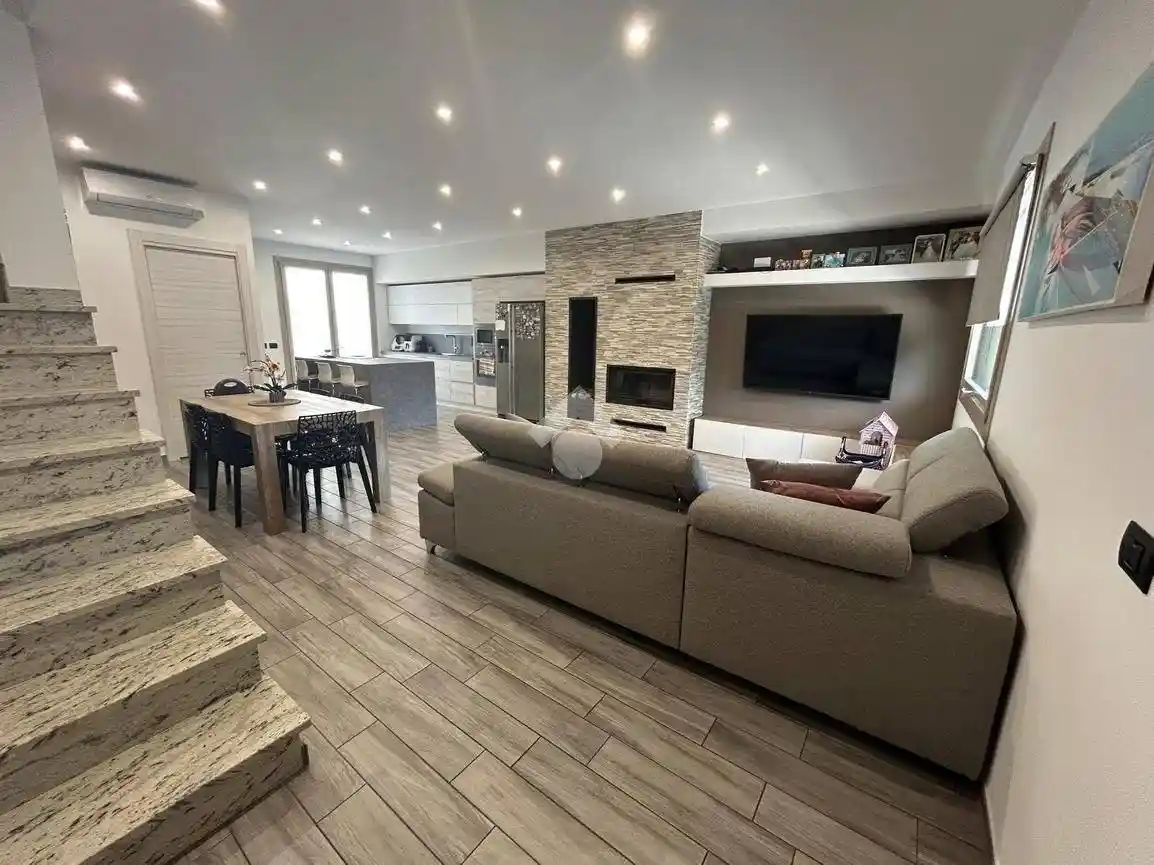 Villetta a schiera in vendita a Pian Camuno